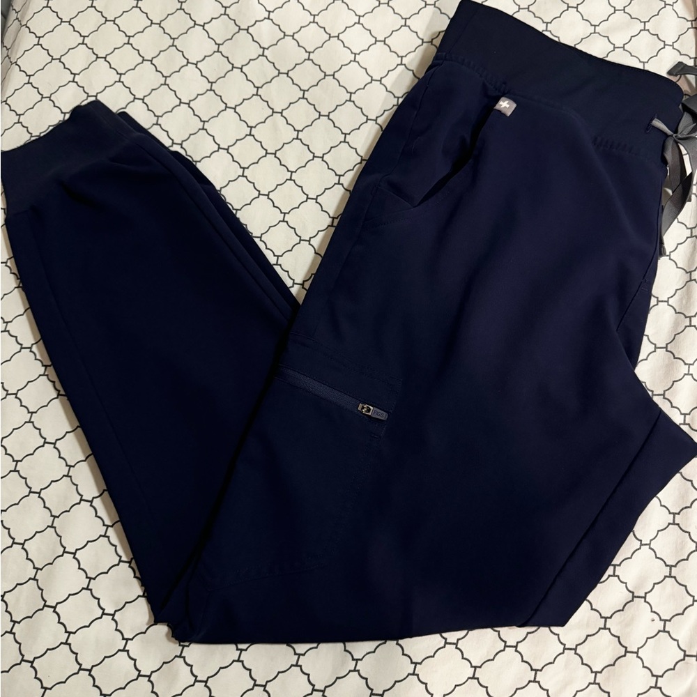 FIGS Zamora Jogger Scrub bottom in M